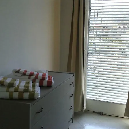 Alloggio Con Garage Privato Alassio