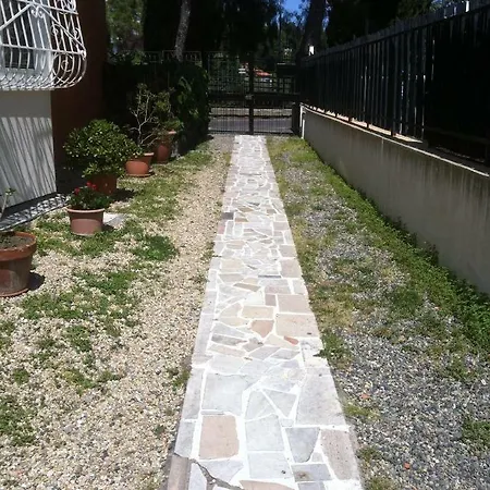 Alloggio Con Garage Privato * Alassio
