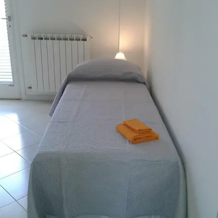Alloggio Con Garage Privato Alassio