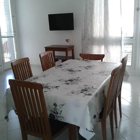 Alloggio Con Garage Privato Apartament Alassio