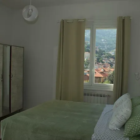 Alloggio Con Garage Privato Apartament Alassio